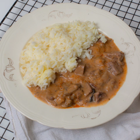 Ternera Strogonoff con arroz